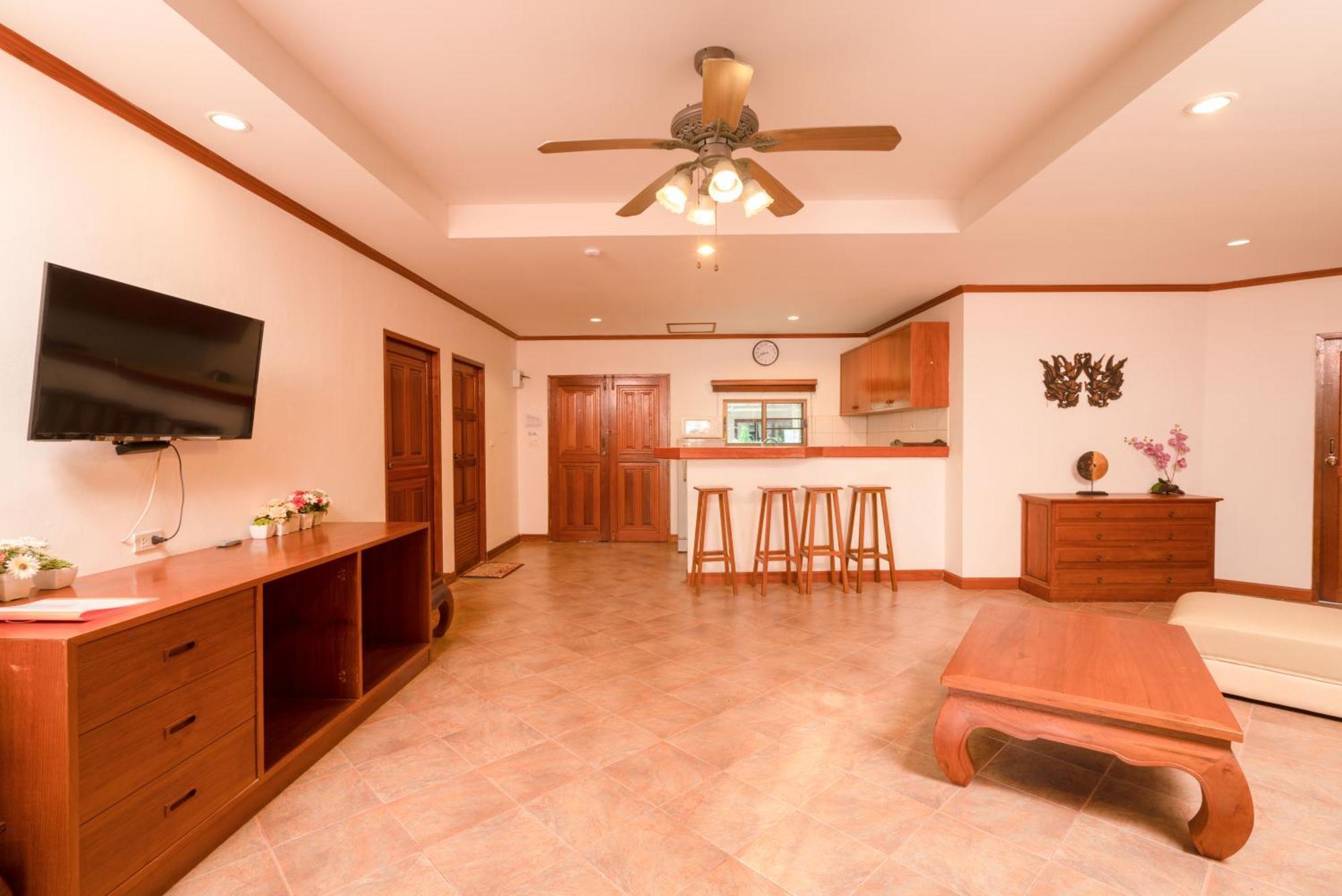 Sai Rougn Apartment Patong Ngoại thất bức ảnh
