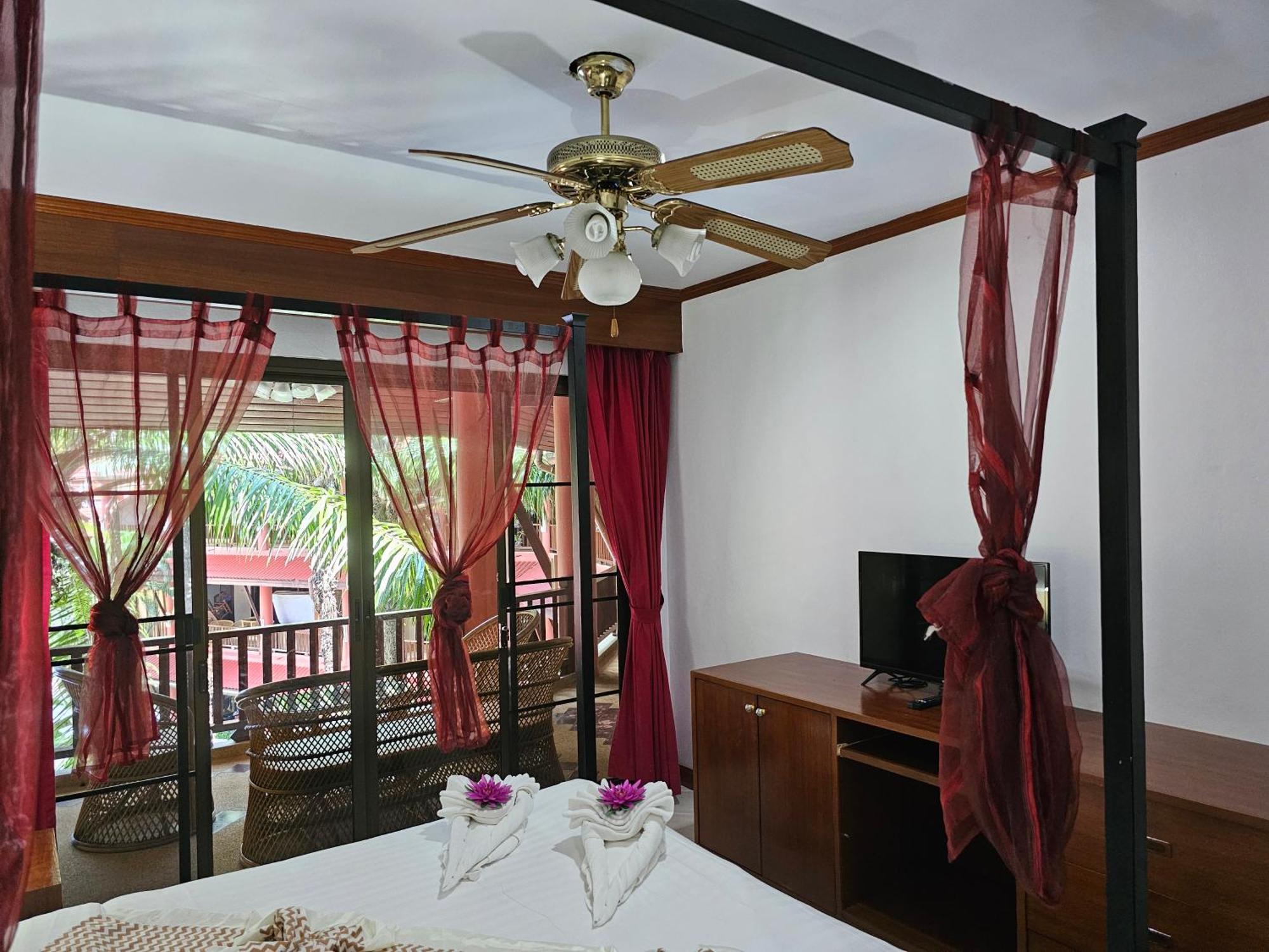 Sai Rougn Apartment Patong Ngoại thất bức ảnh
