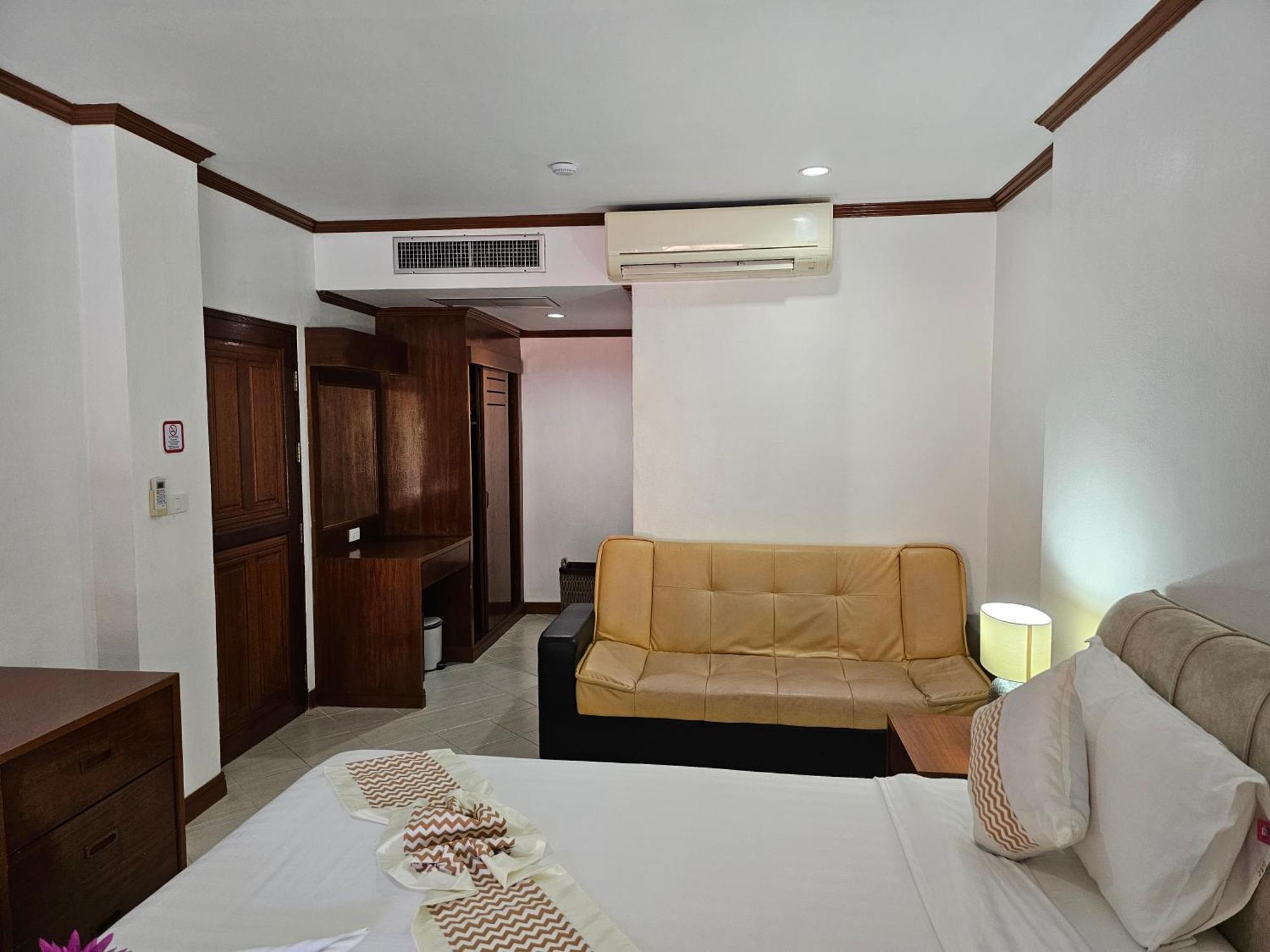 Sai Rougn Apartment Patong Ngoại thất bức ảnh
